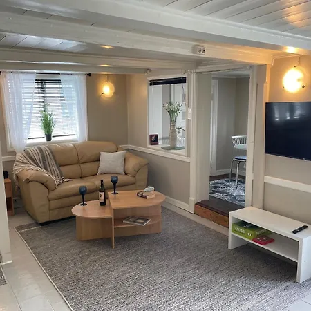 Studio Apartment *