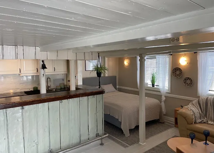 Heritage Retreat - - Free Parking & Free Internet *