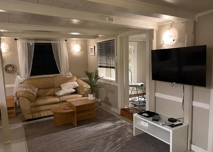 Heritage Retreat - - Free Parking & Free Internet Appartamento Stathelle